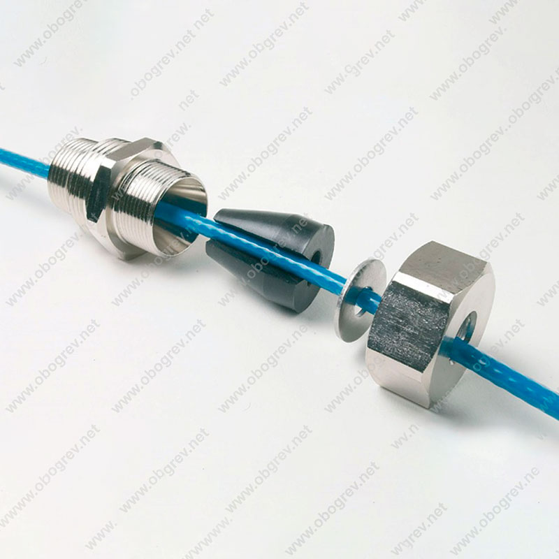 Муфта-сальник для ввода кабеля в трубу 3/4 или 1 дюйм